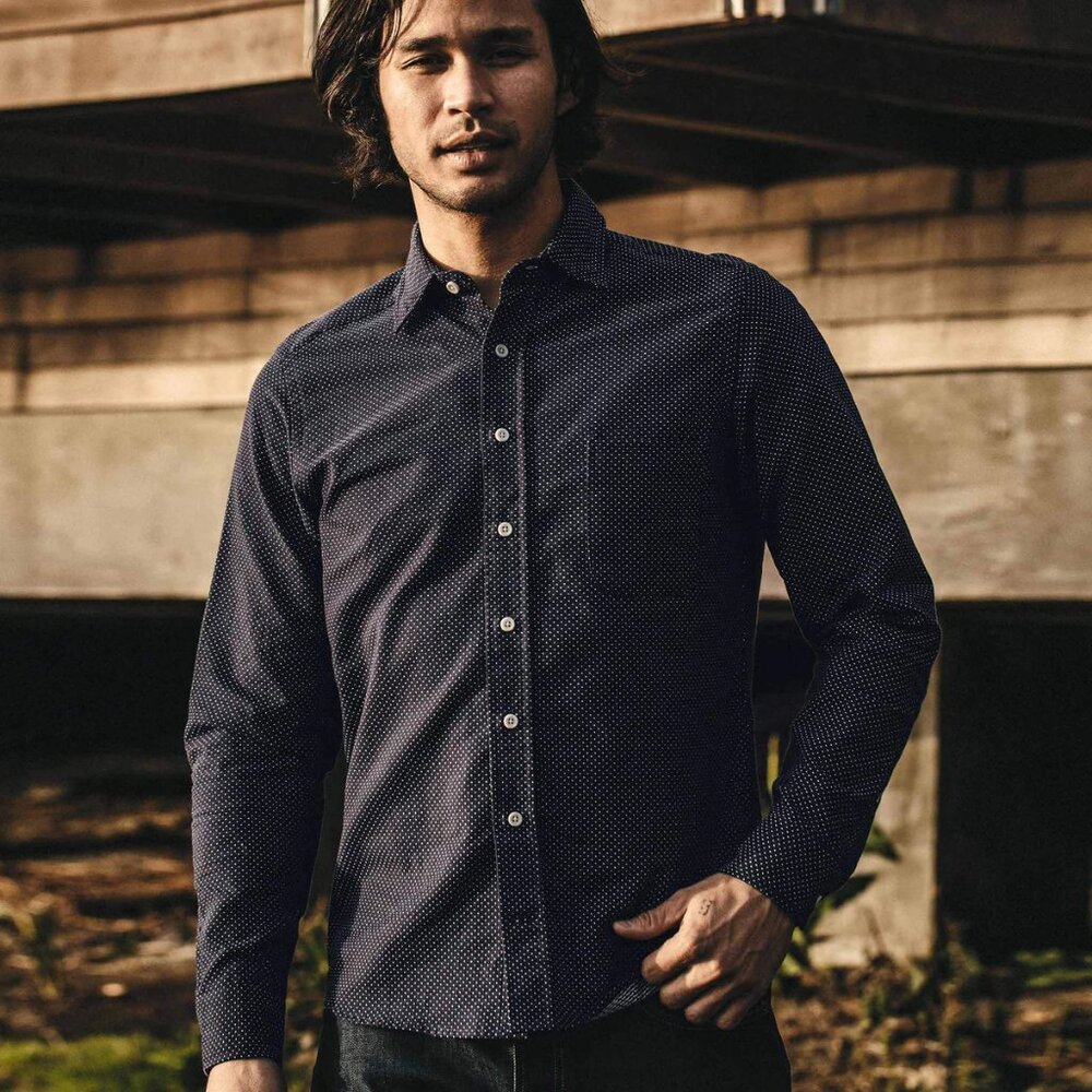 Taylor Stitch California in White Jacquard Dot - 42 Large